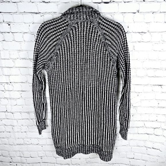 GAP | collar toggle close navy heavy knit long cardigan - Picture 5 of 11